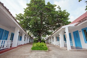 Al's Resort