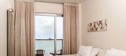 Atlantis City Hotel