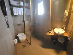 Atlantis City Hotel