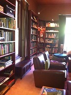 Mooltan House
