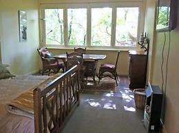 Mooltan House