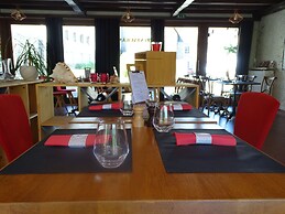 Logis Hôtel AMBROISE