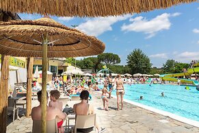 Hu Norcenni Girasole Village