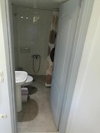 Niriis Hotel
