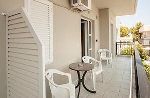 Niriis Hotel