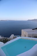 Alexander's Suites