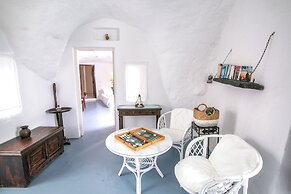 Alexander's Suites