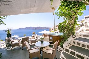 Alexander's Suites