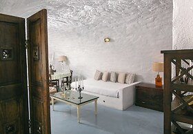 Alexander's Suites