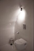 Alexander's Suites