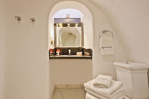 Alexander's Suites