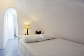 Alexander's Suites