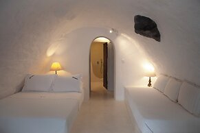 Alexander's Suites