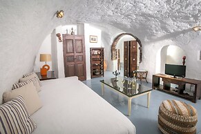 Alexander's Suites