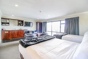 Aotea Motor Lodge