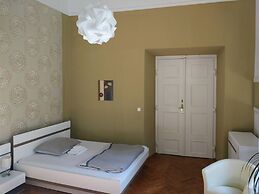 Apartments Tynska 7