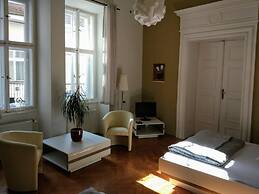 Apartments Tynska 7