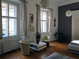 Apartments Tynska 7