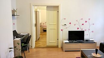 Apartments Tynska 7