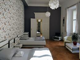 Apartments Tynska 7