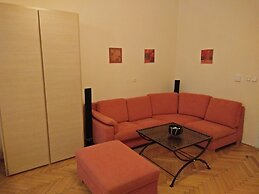 Apartments Tynska 7