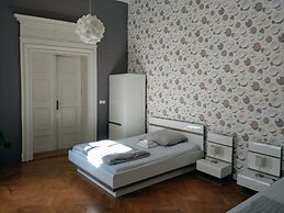 Apartments Tynska 7