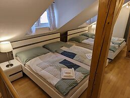 Apartments Tynska 7