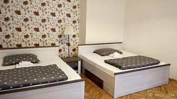 Apartments Tynska 7