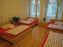 Apartments Tynska 7