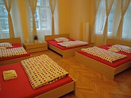 Apartments Tynska 7