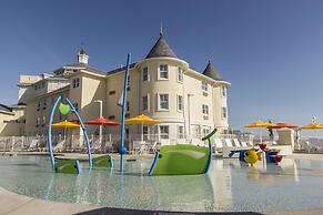Cedar Point's Hotel Breakers