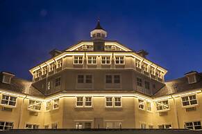 Cedar Point's Hotel Breakers