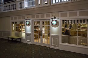 Cedar Point's Hotel Breakers