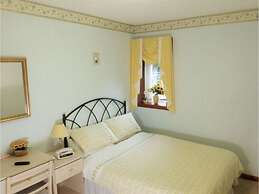 Shawlee Cottage