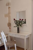 Kasteli Suites