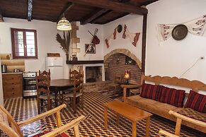 Kasteli Suites