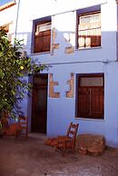 Kasteli Suites