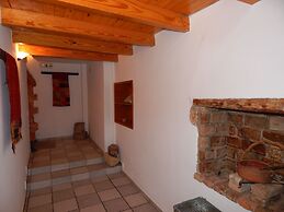 Kasteli Suites