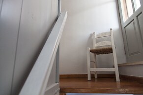 Kasteli Suites