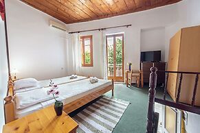 Kasteli Suites