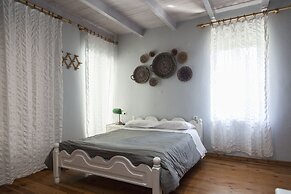 Kasteli Suites