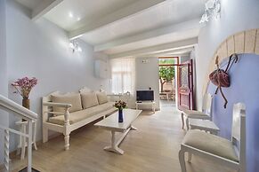 Kasteli Suites