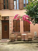 Kasteli Suites