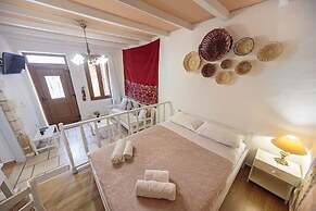Kasteli Suites