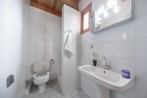 Kasteli Suites