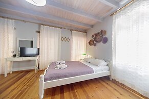 Kasteli Suites