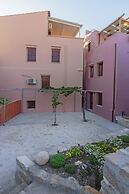 Kasteli Suites