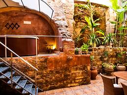 Kasteli Suites