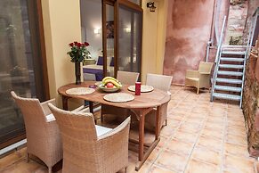 Kasteli Suites
