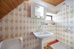 Kasteli Suites